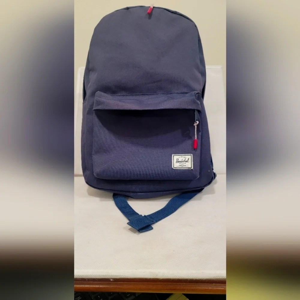 HERSCHEL NAVY BACKPACK